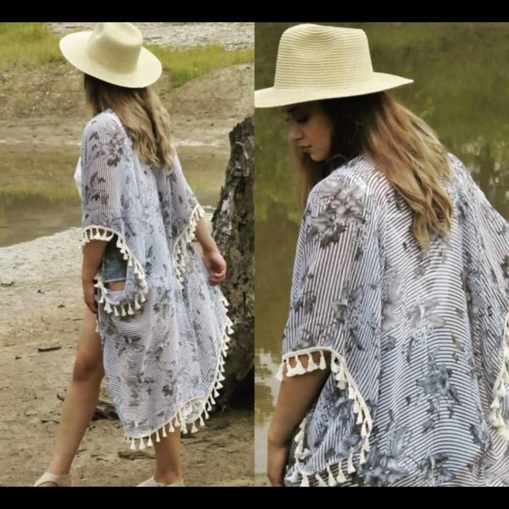 Last One! Gray striped floral duster/kimono - Picture 4 of 4